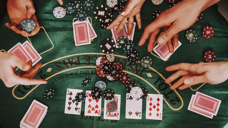 Khám phá bí ẩn poker: Luật chơi, cách chơi và bí kíp chiến thắng 2 Những lưu ý khi chơi poker
